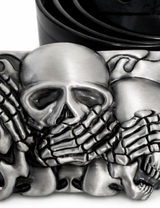 Latex Gürtel mit 3 Totenkopf-Schnalle – 4 cm breit